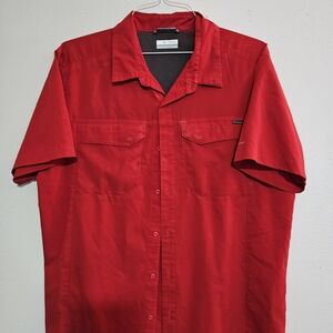 Columbia Men's Short-Sleeve Red Button-Down Shirt